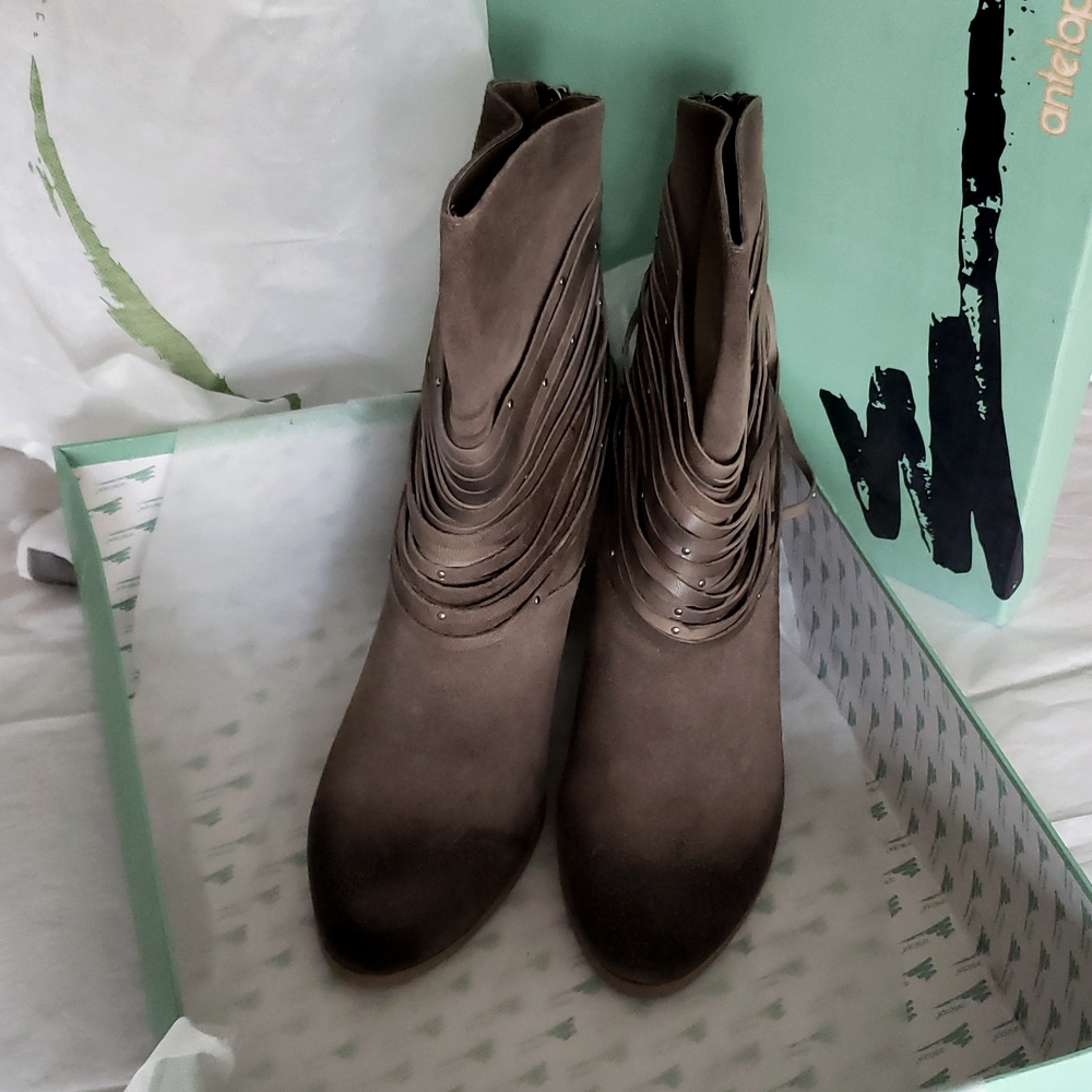 Antelope New BOOTS Suede Leather Stud Fringe Back Zip Ankle NWT Womens 9.5-10 - Picture 16 of 17